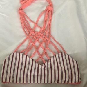 San Lorenzo Bikini Top 🌸